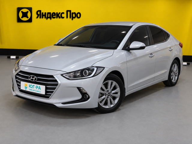 Hyundai Elantra AT